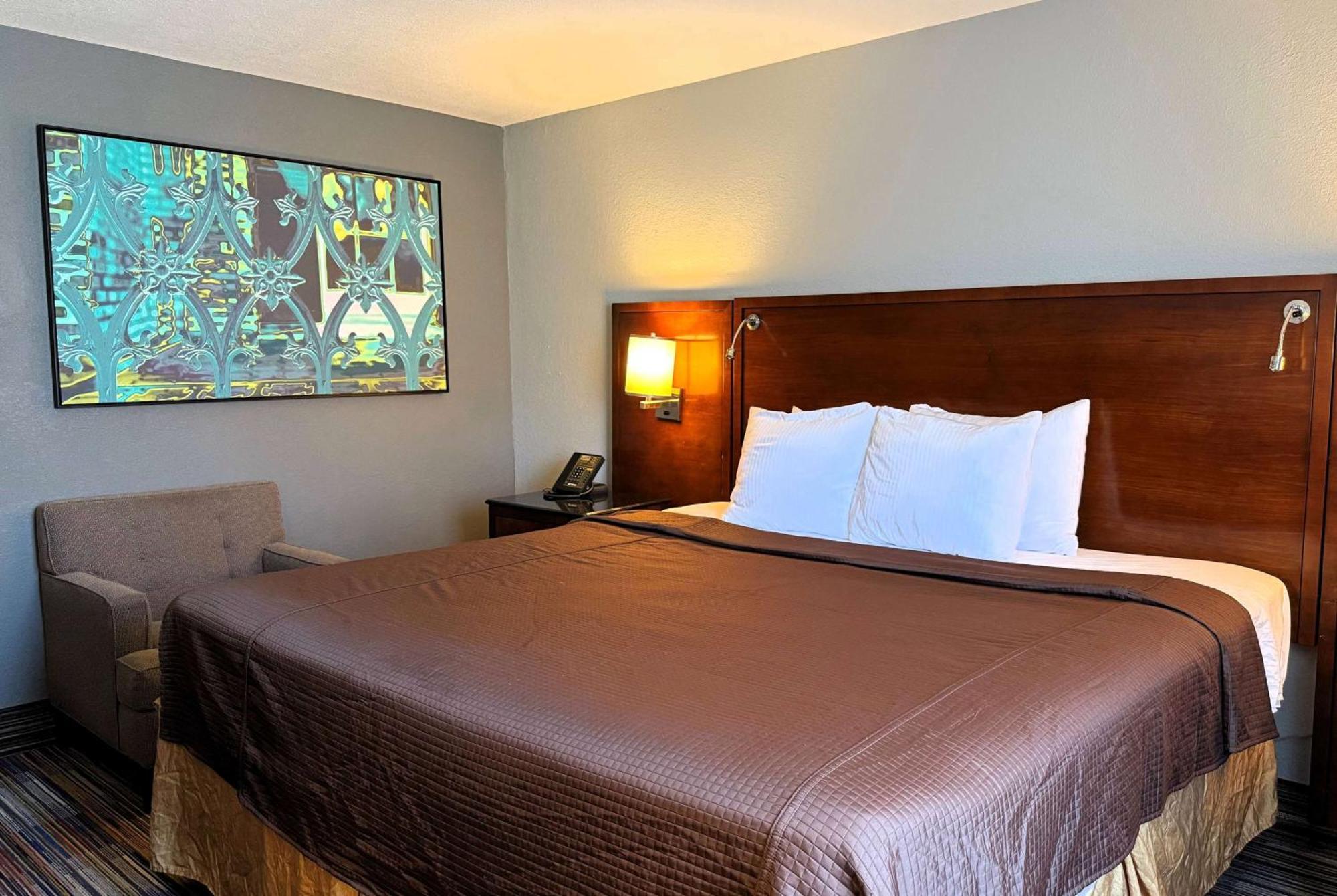 Travelodge By Wyndham Hotel 2*