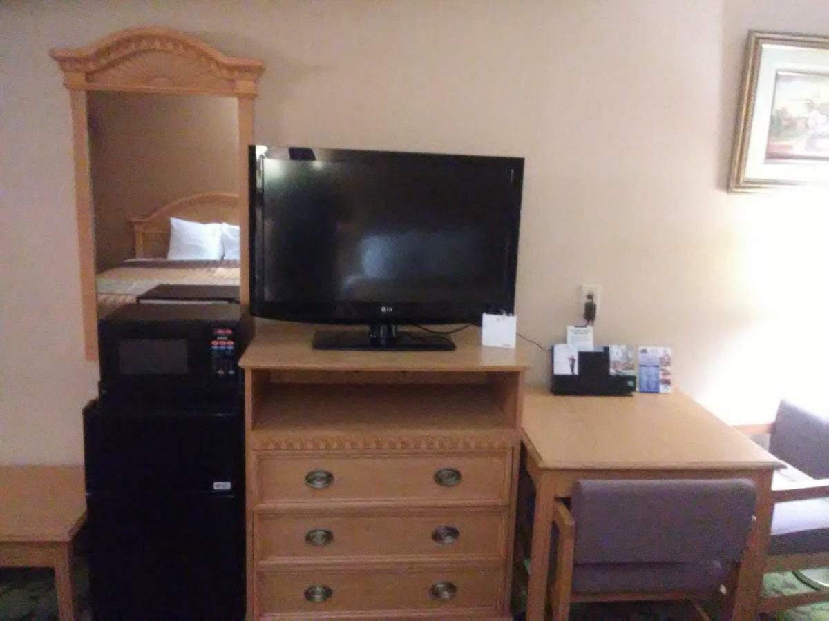 Travelodge By Wyndham Hotel 2*
