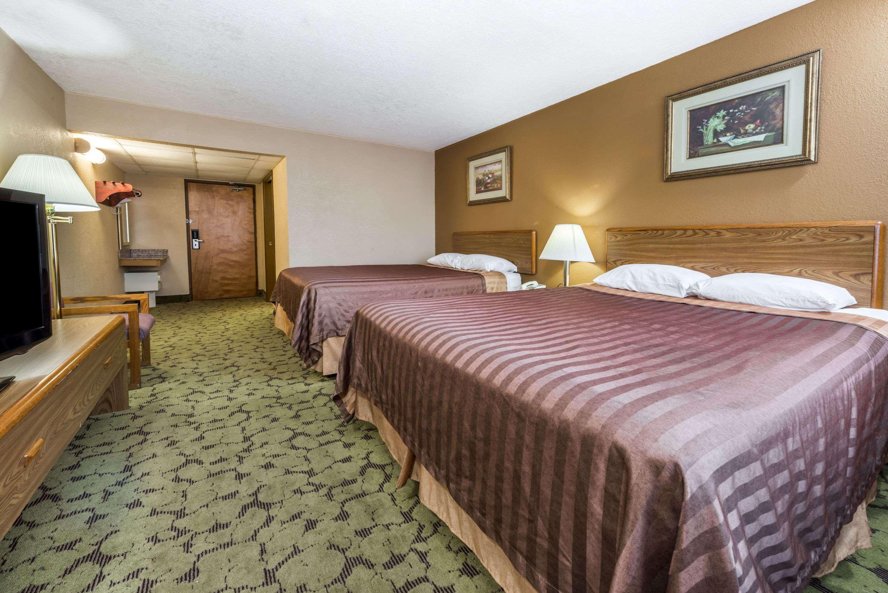Travelodge By Wyndham Hotel Bloomington