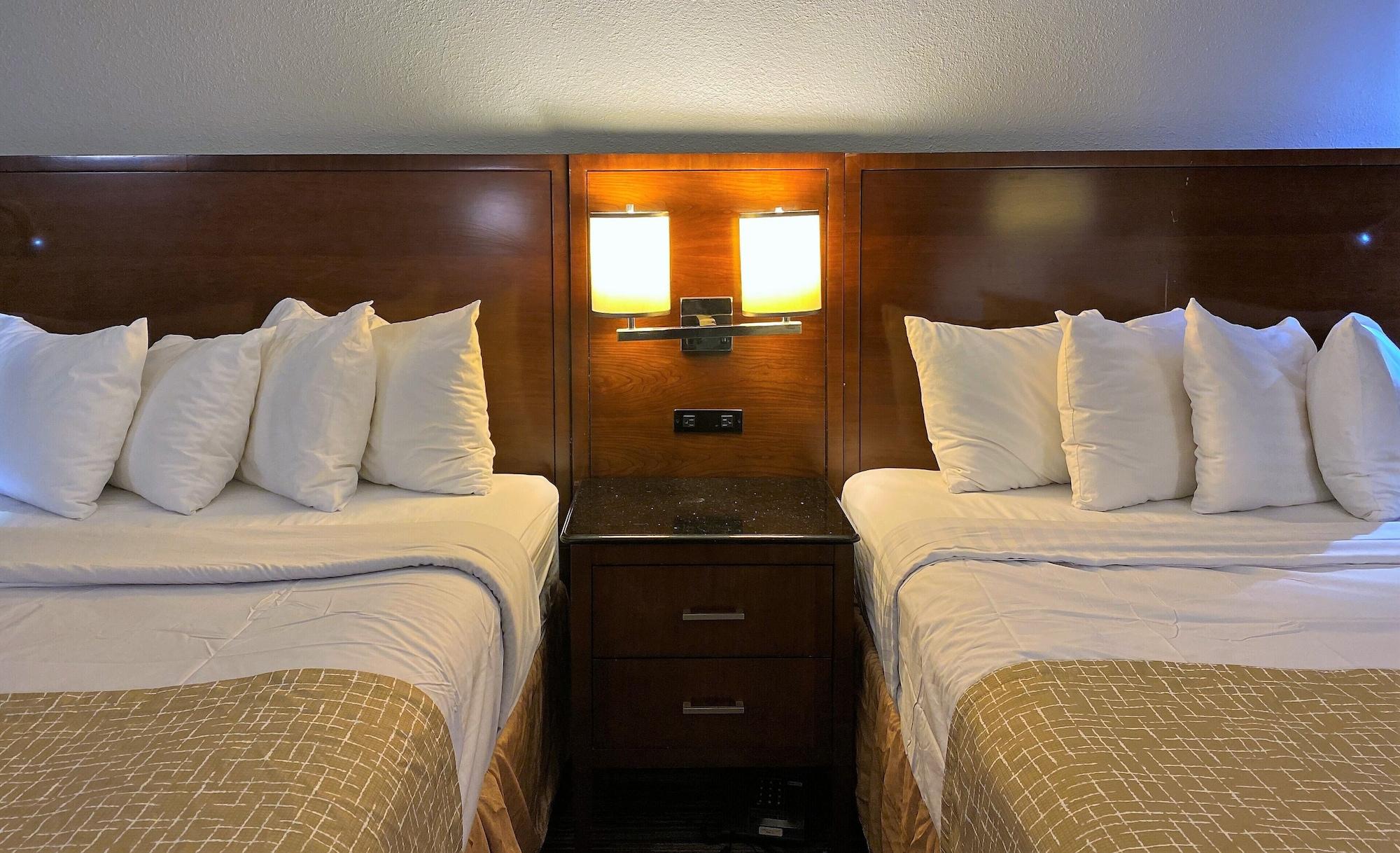 Travelodge By Wyndham Hotel 2*