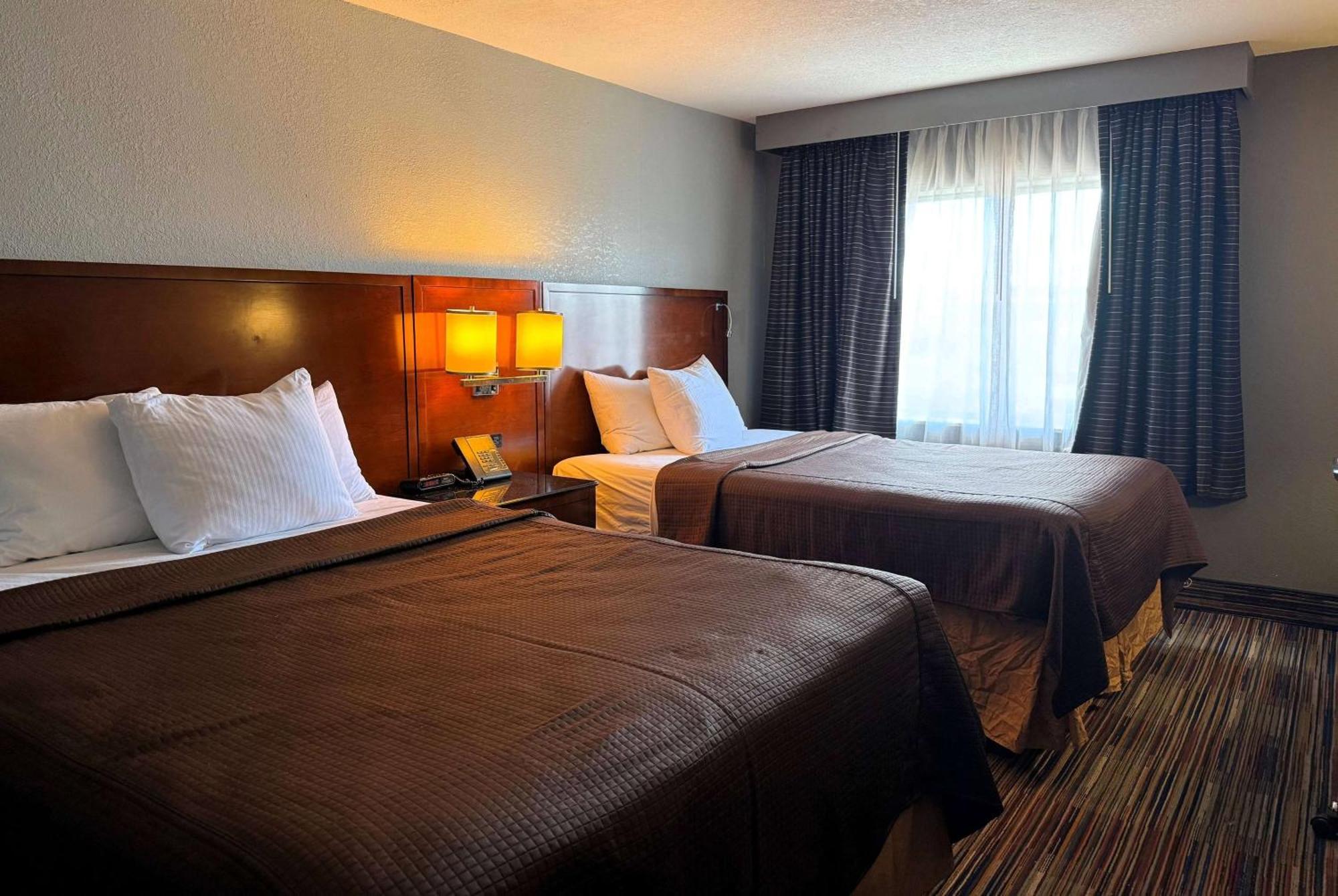 Travelodge By Wyndham Hotel Bloomington